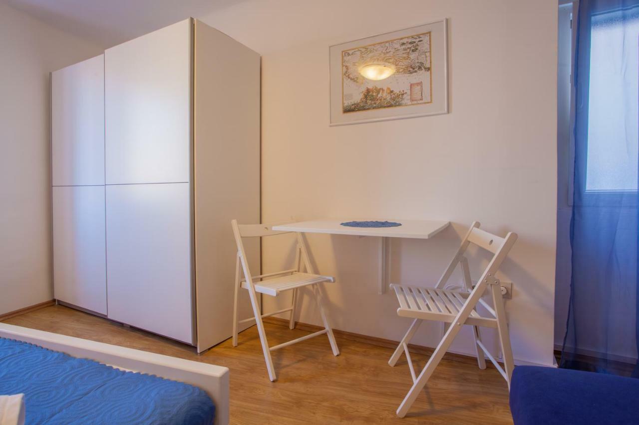 Room M Cres Exteriér fotografie